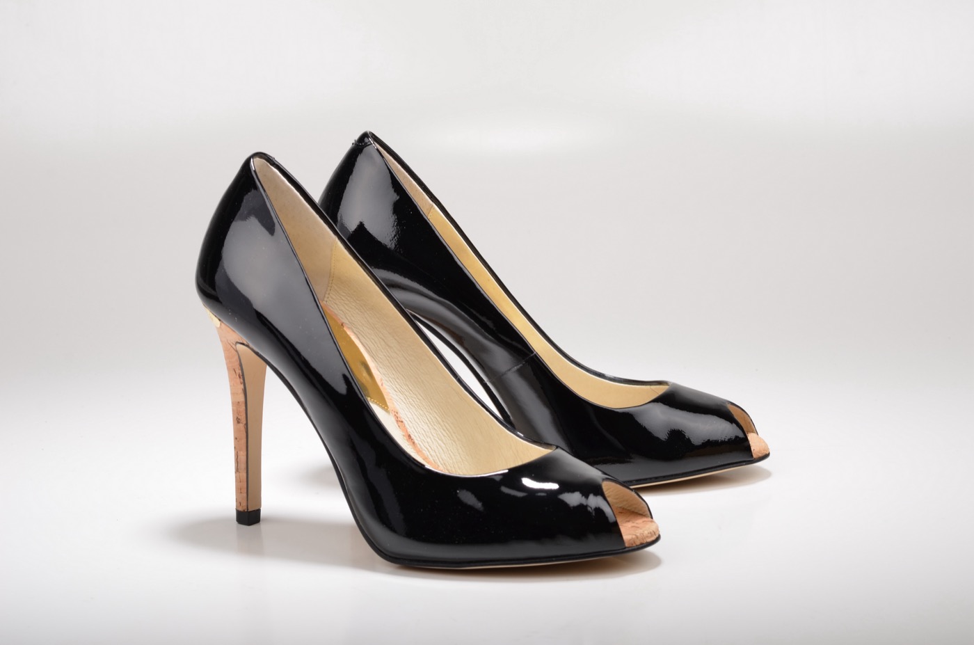 Bow-heel pumps (dupe)