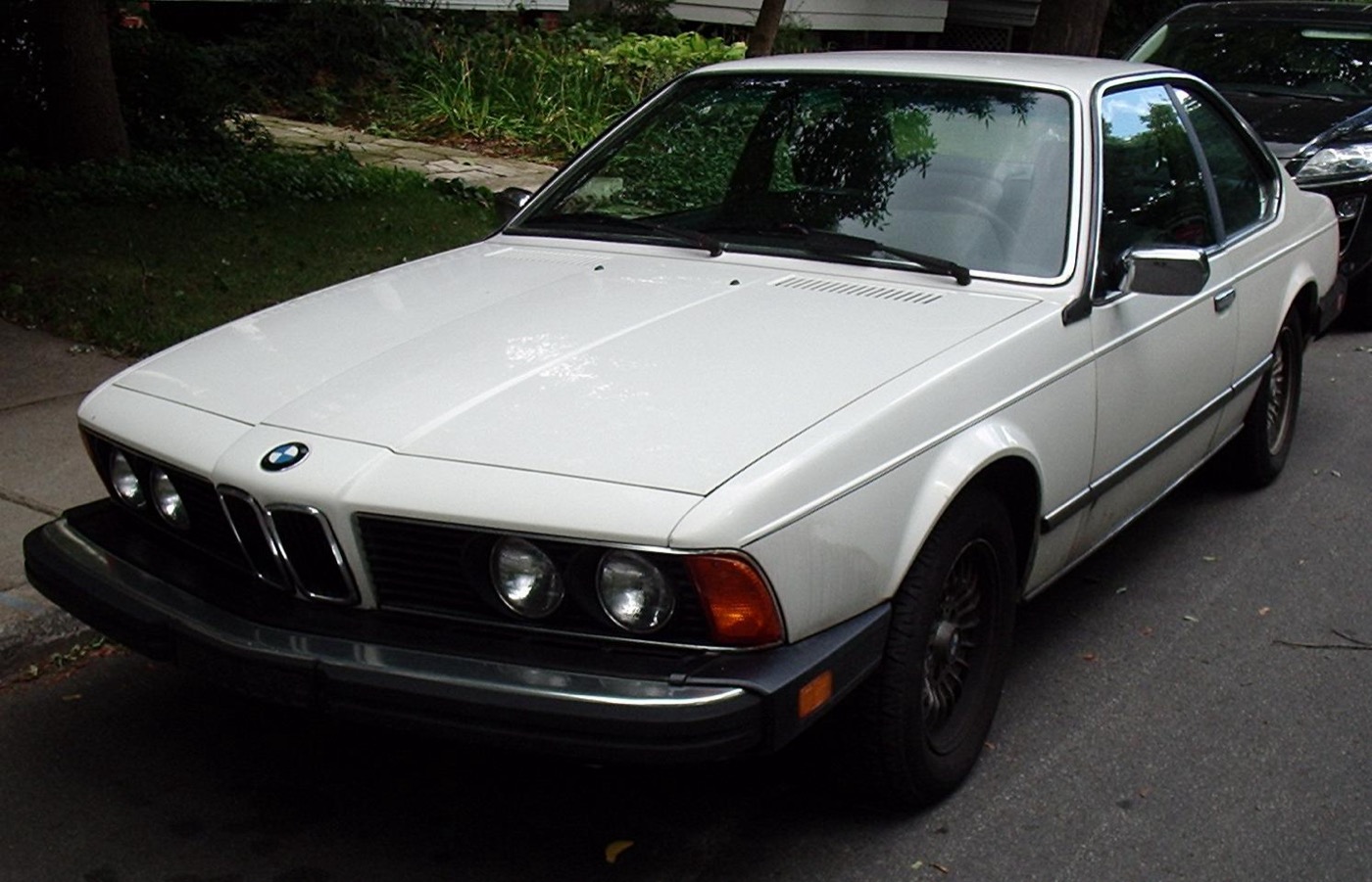 Public domain · Public domain 1983 BMW 633CSi (E24)
